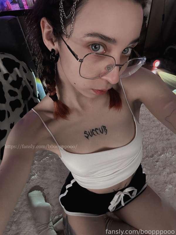 I made the content today, I'm a good girl ❤️

#natural #cutie #glasses #little #Loli #babygirl #daddysgirl #ddlg #teen #smalltits 