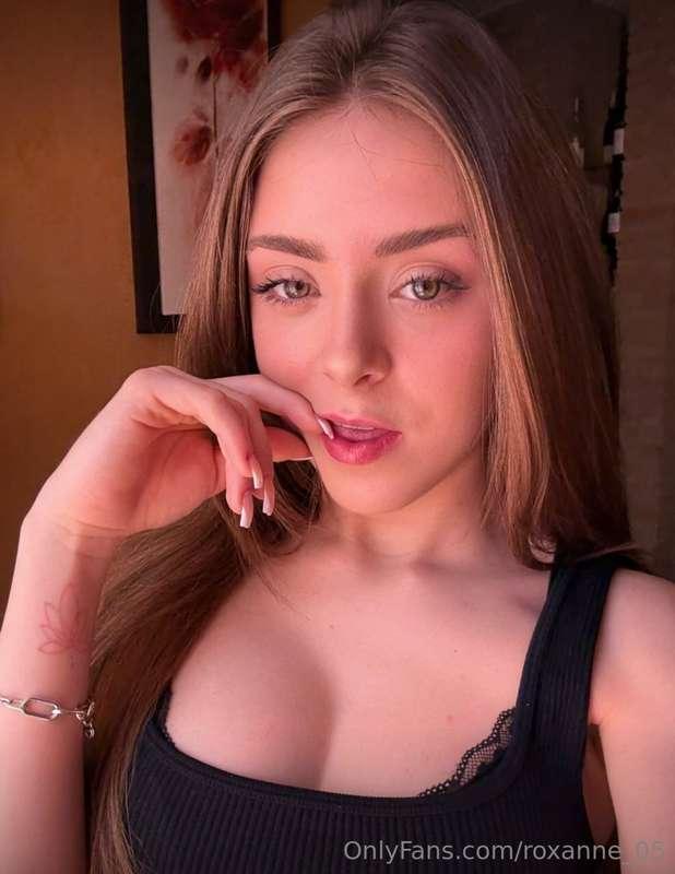 finally convinced my friend @milliecarter06 to create her OF..