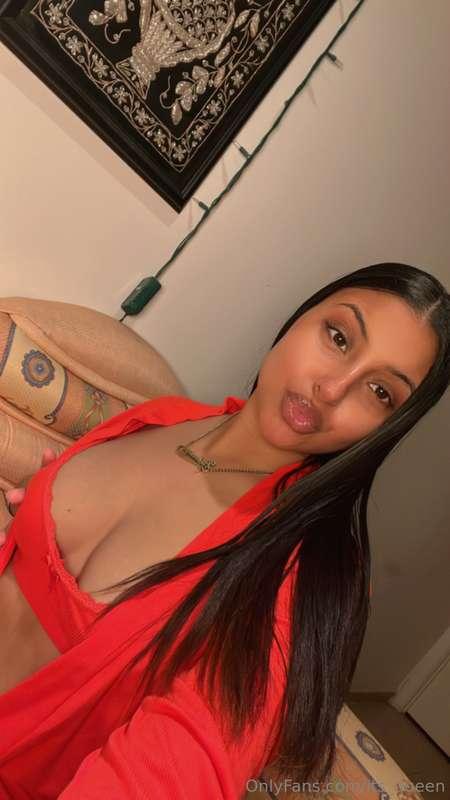 Horny for you daddy , message me 