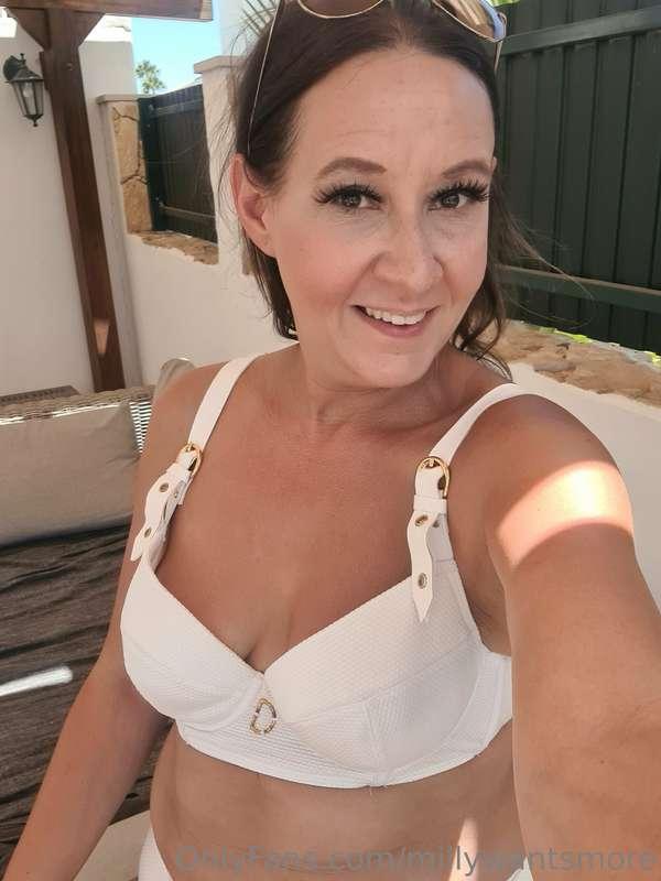 Topless sunbathing on my VIP page