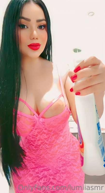 Buenos días JEFECITO 😈❤️
Hoy es SERVICIO DE LIMPIEZA !🧹🧺🧼🧼❤️..