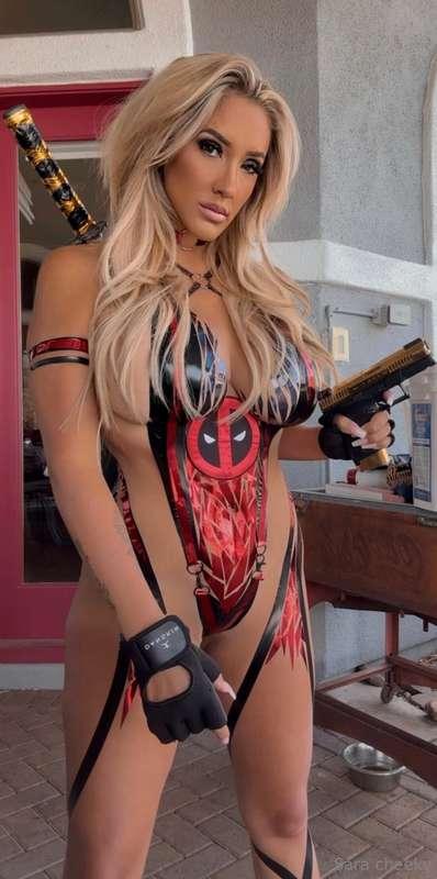 I am Deadpool 😘 and I just released a cosplay sex tape!! Tip..