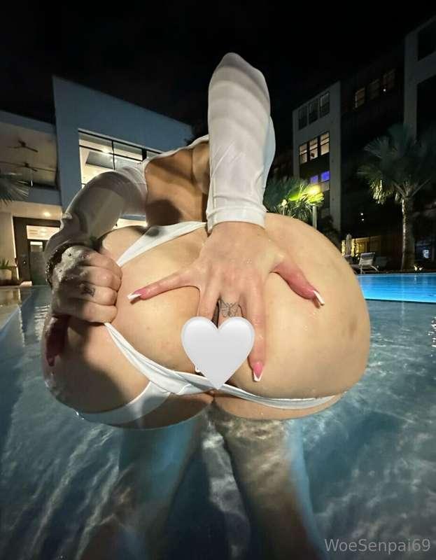 just send a sextape, check DM's, quick!