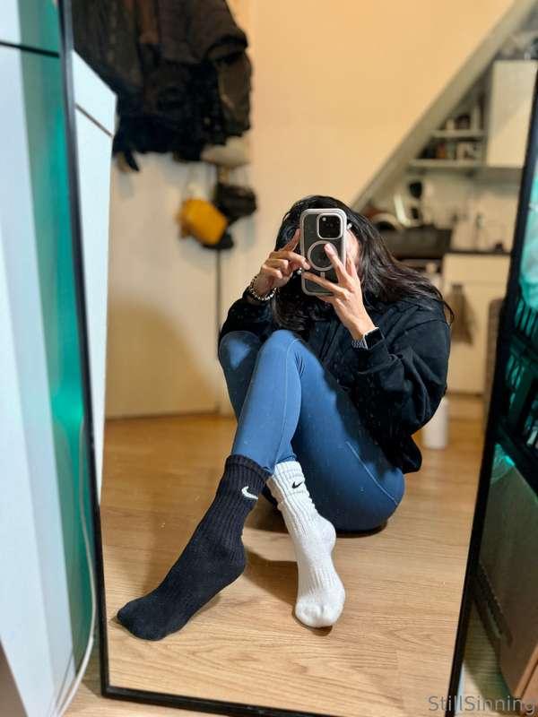 Can’t wait to put my mismatched Nike socks on your face 😌🤤
