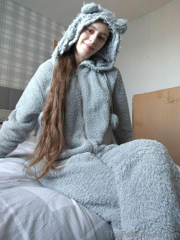 Swipe for titties!! 

[4 pics]