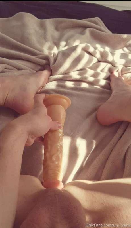 Does anyone want to help me stretch out my tight hole?