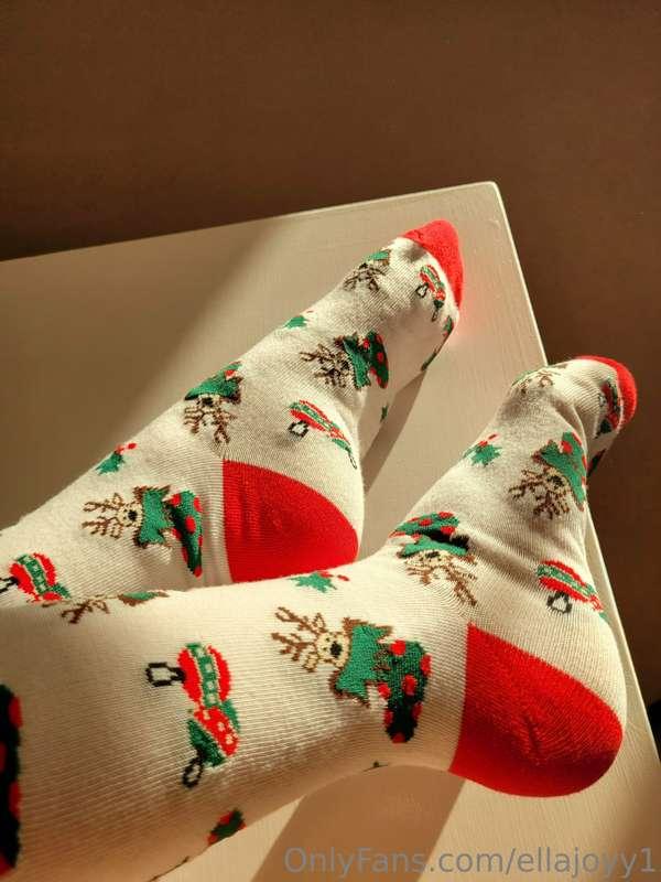 Shall I take them off? 👀🎄

You'll have to pay first... 💸