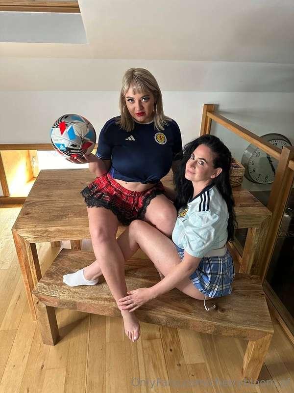 @lanawolf Hot and representing 🔥🚀💦