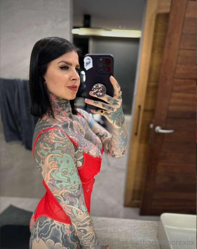 Does this colour look good on me? 🌶️
