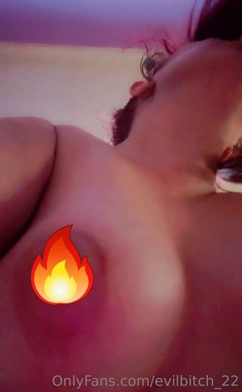 If I look good like this... imagine me on top of you 😉🔥