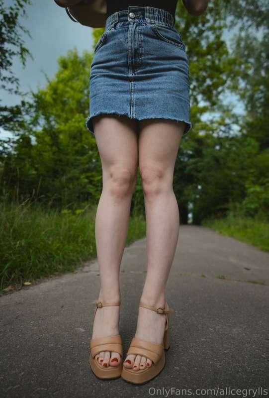 Dedicated to foot fetishists🦶🏻😏