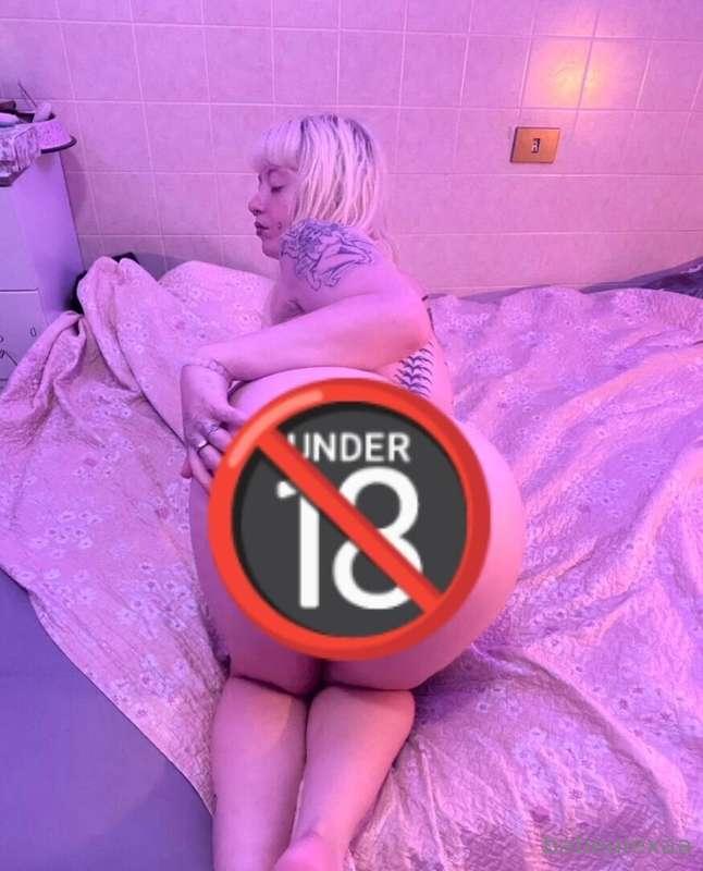 So essere molto monella se voglio 😝La foto senza censura sol..