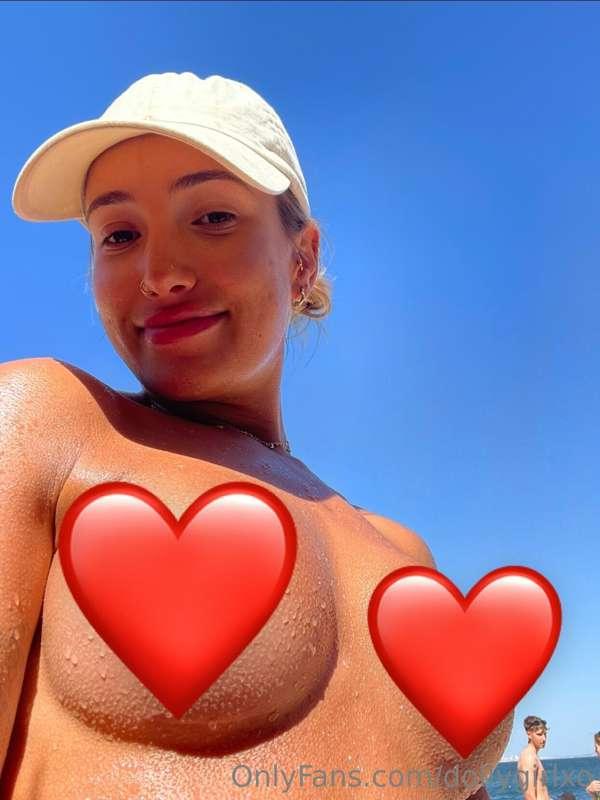 I love Europe - you can tan topless whenever and wherever! 
..