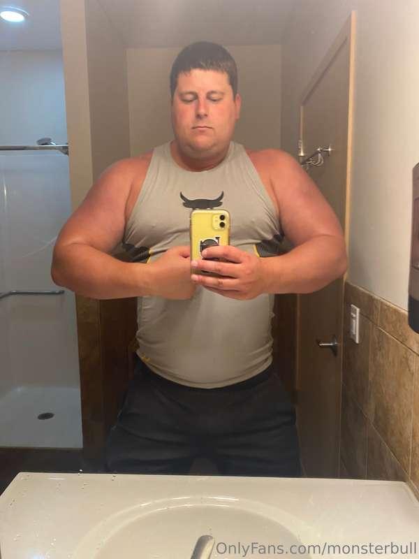 Craziest arm day ever today! Really pushing the limits and m..