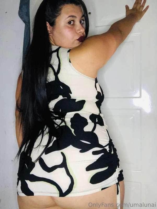 My dress is pretty, but what's underneath is prettier.🥵🤭🤭