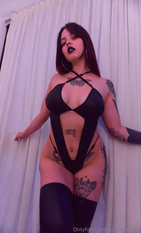 The goddess of your dreams.. 💋💋💋