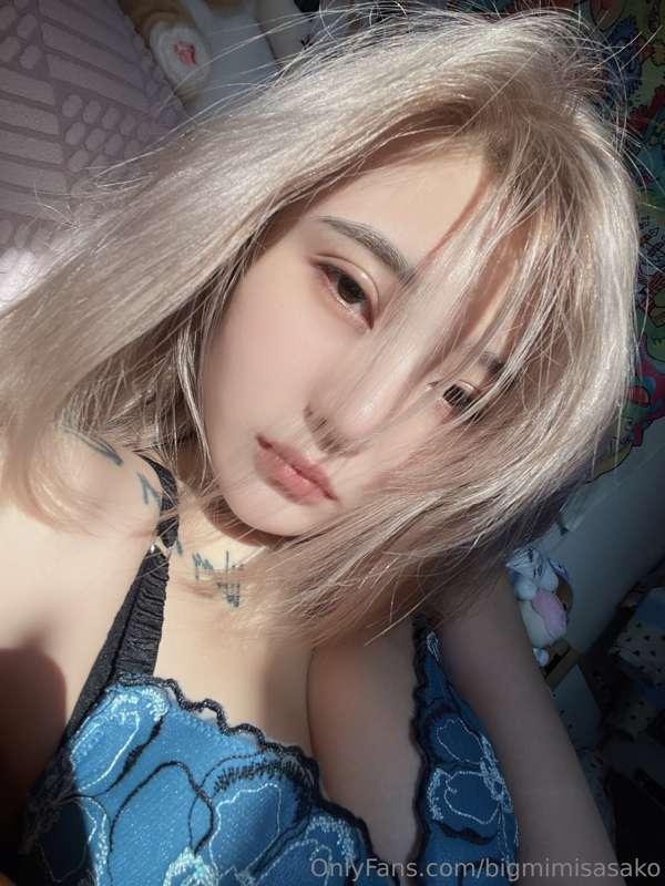 孔雀藍綠色係顯白嘅存在