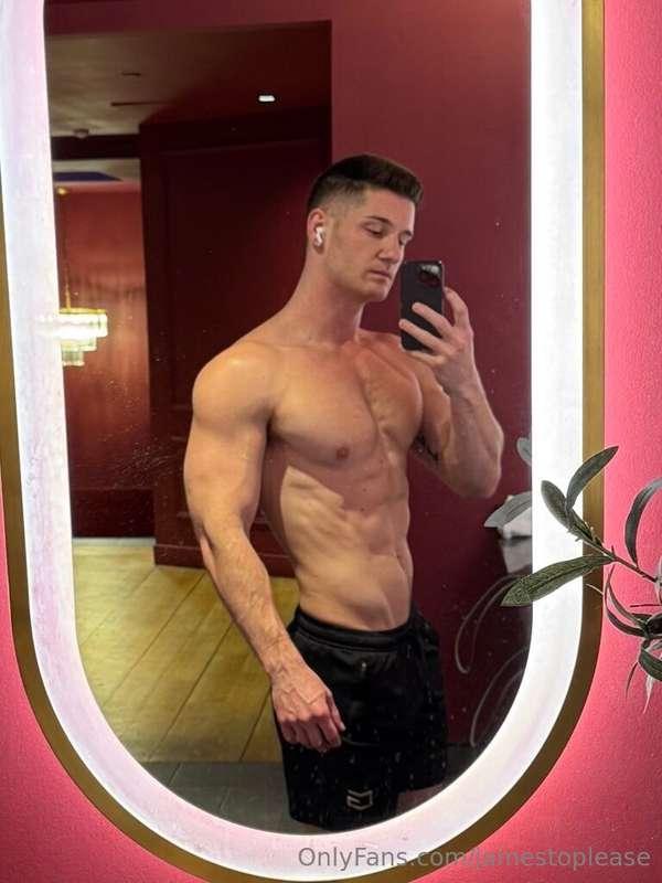 jamestoplease main image