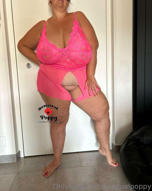 sensualpoppy image #0