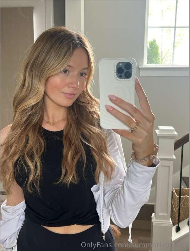 Fresh hair 💇‍♀️ about to film some new content 😘