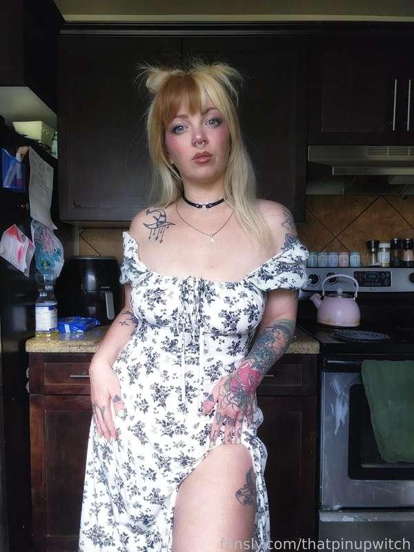 thatpinupwitch image #4