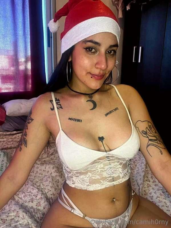 Have you already asked me in your little tree? 🎄🔥😈

@camih0r..