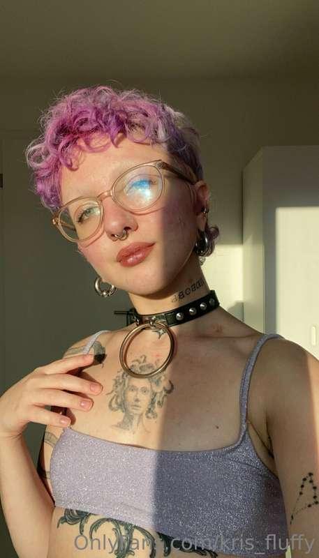 ie me to the collar…
 and show me who daddy is😏