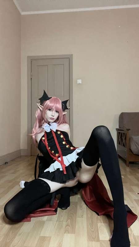 I want to taste you^ krul tepes from the anime The Last Seraphim
#fyp #small #teen #anime #cosplay #anime #goth #egirl #emo #petite #young #pussy #vampire #vamp