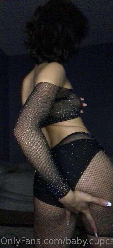 Let me be your personal dancer 😘🖤