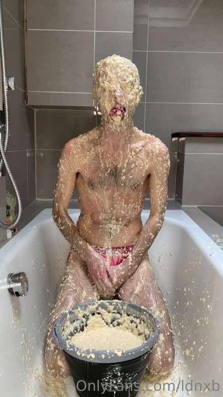 Porridge forfeit video now at @ldnxb2.0 😈

This was a humili..