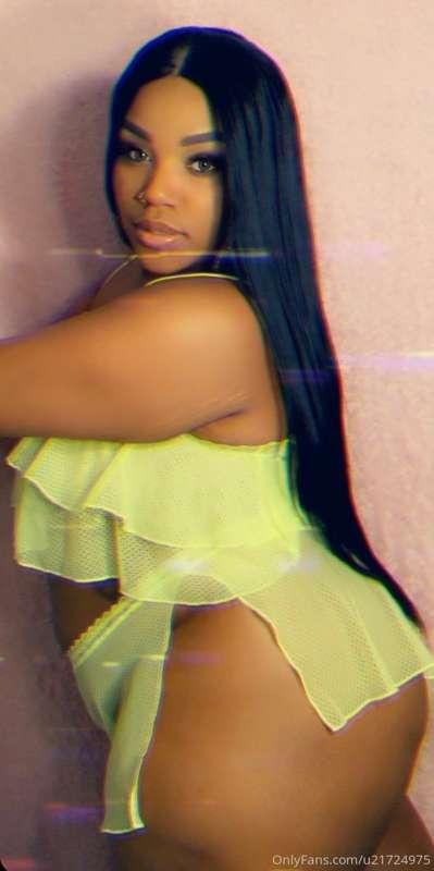 Hurry and check out my sale on my paid page ->>> @theamazona..