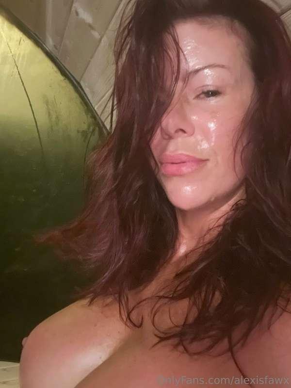 Don't you just love to see me dripping like this? It gets ev..