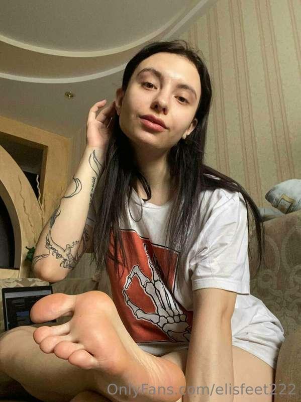 Hello :) My name is Alice and I love fetishes...I am especia..