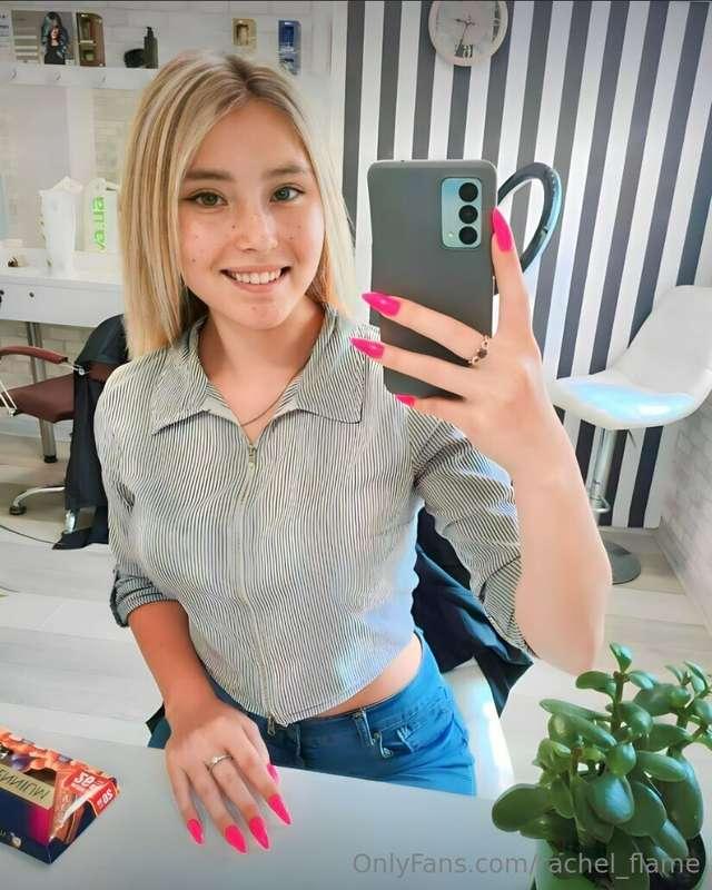 HORNY KITTY @rittochka  WANNA RIDE ON YOUR COCK UNTIL YOU CU..