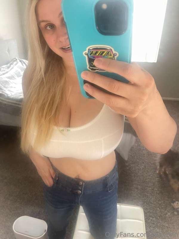 Happy Friday 🩵🩵