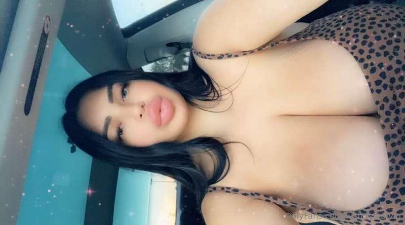 Get this to 40 likes for the nude version 💛😏