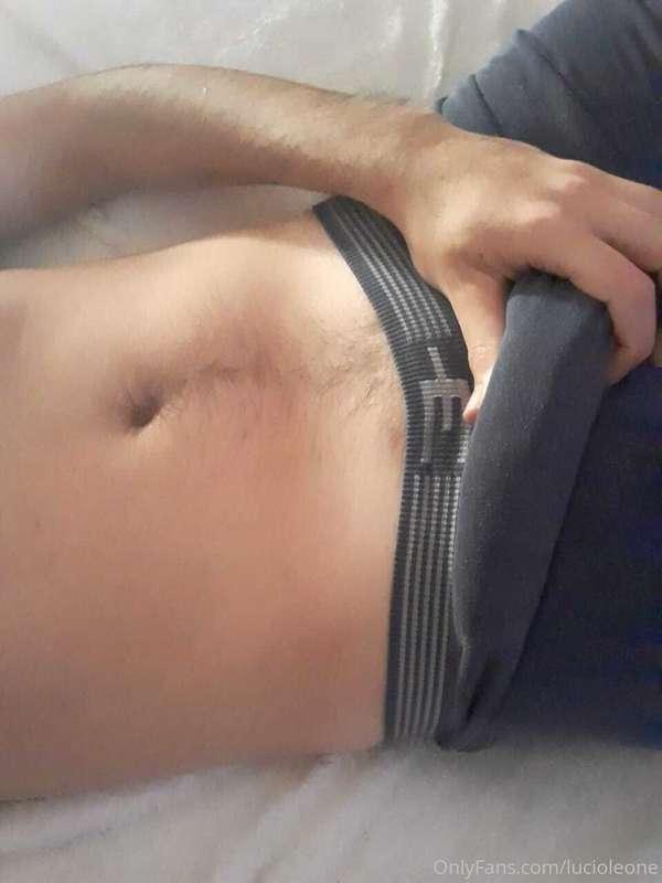 up for some sexting! 😉😉 DM me!