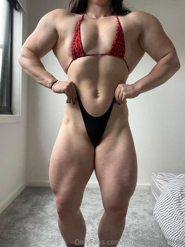 musclegoddess69 image #2