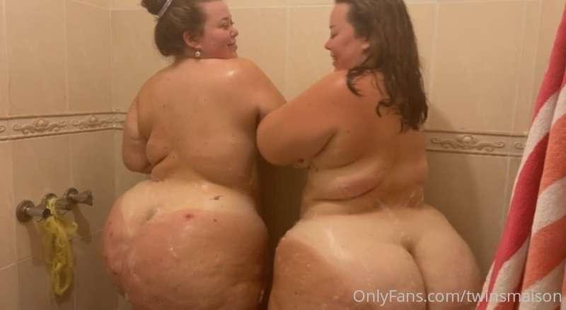shhh keep this secret😏🤫 we love to shower together… and to s..