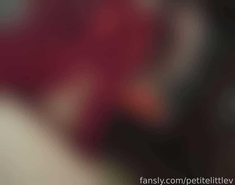 petitelittlev image #20