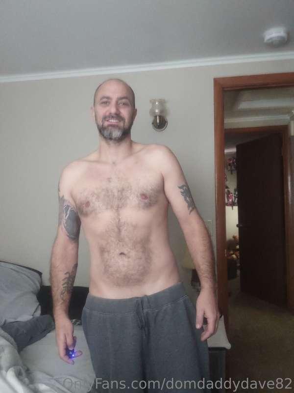 God I wish someone come over. Get Daddy's dick hard with the..