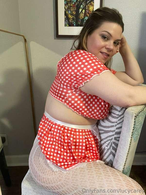 lucycarey image #0