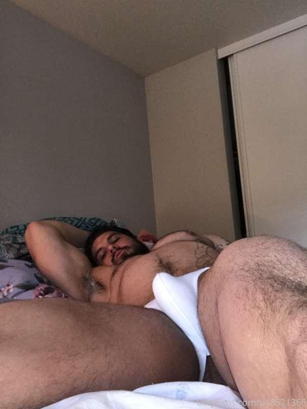 Jock bulge makes me horny 🥕🥕