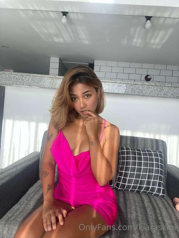 I never wear underwear when I go on dates 😉  Would you take ..