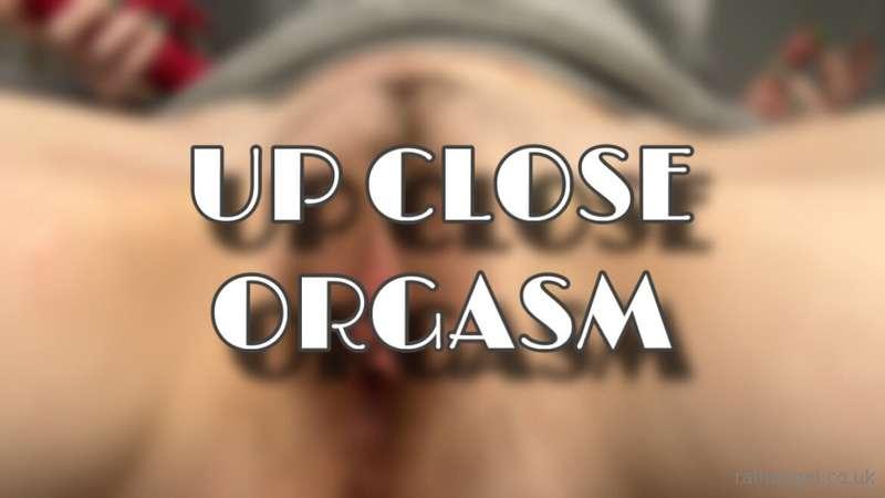 ***Hairy Pussy - Up Close Orgasm***  Who doesn't love a up c..