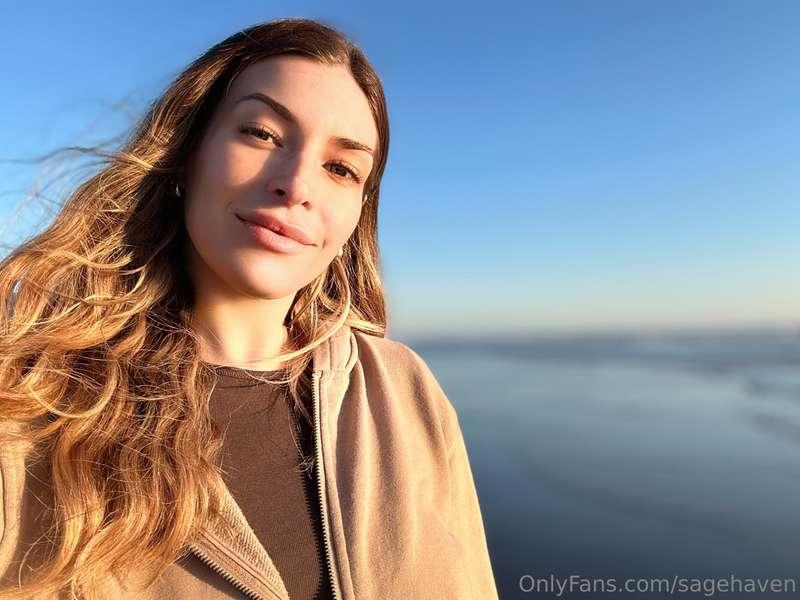 West coast ocean is chilllyyyyy, come help warm me up 🥶