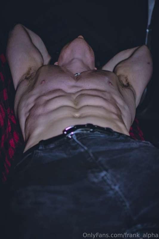 Caught myself looking too good to keep it to myself 😏.