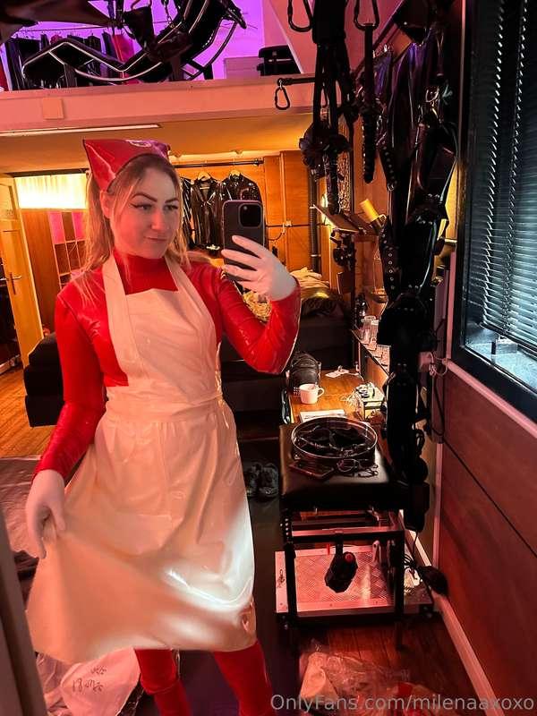 Behind the scenes. Yesterday I did a fetish medical latex sh..