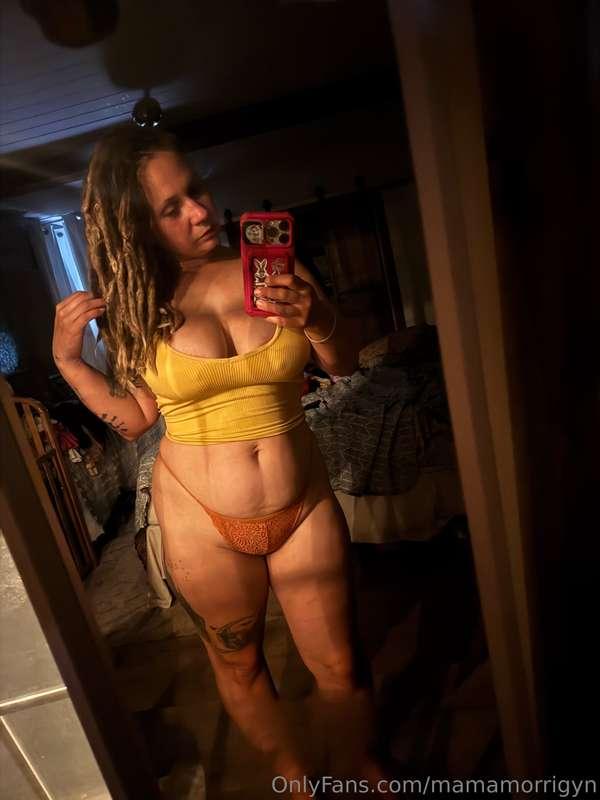 I've been feeling low lately... Send me some happy summer vi..