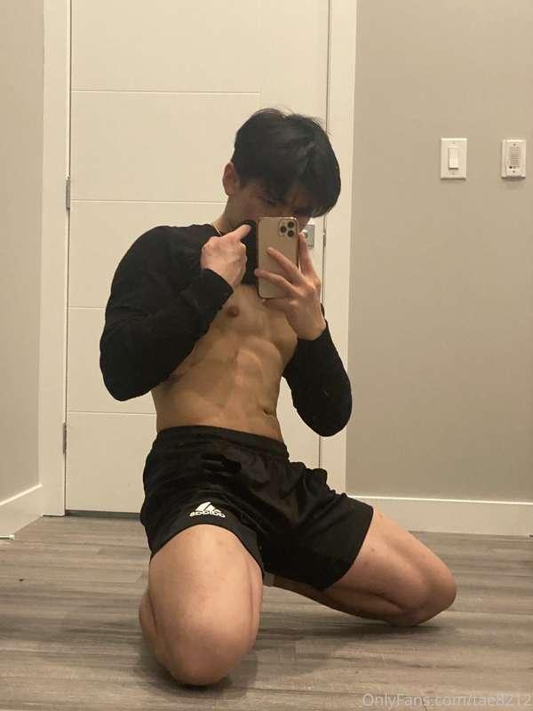 Y’all like when I’m on my knees?😛